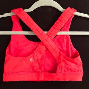 Lululemon sports bra